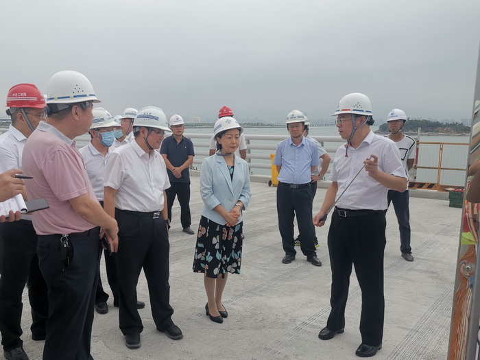 0907【工程公司】省委、省政府领导调研翔安大桥项目建设情况1_调整大小.jpg
